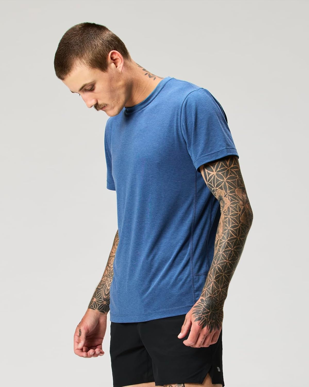 Huckberry Wellen Sol Performance T-Shirt, Mens Workout Shirt - Image 3